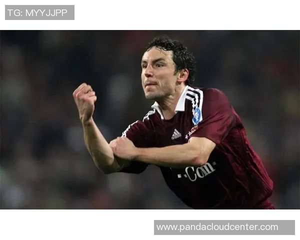 球星卡收藏热潮足球与NBA联动点燃年轻群体激情追逐梦想